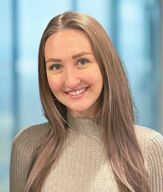 Rachel Hayes headshot