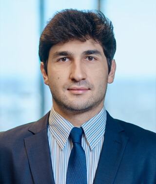 Max Garzouzi headshot